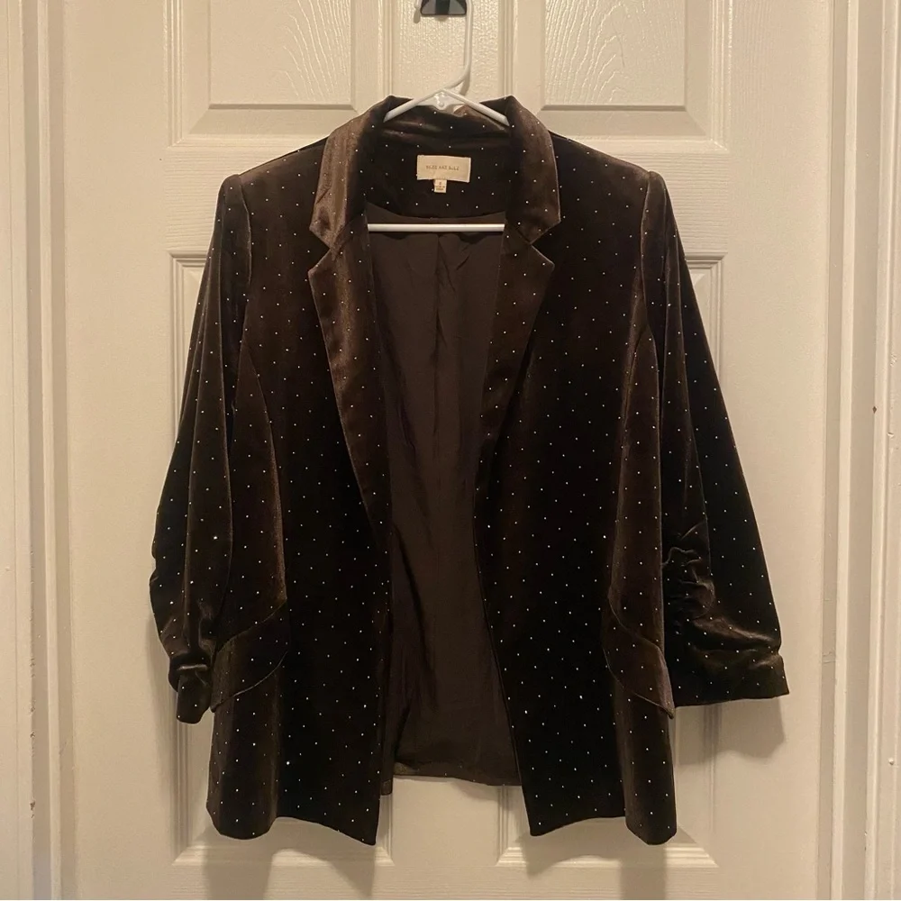 Skies Are Blue Brown Rhinestone Velvet Blazer & Pant Set - Picture 9 of 16